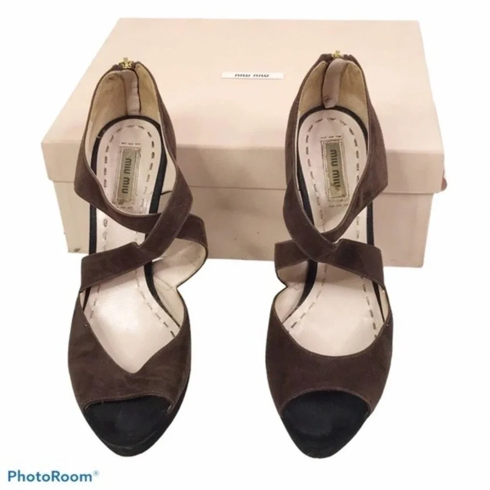 Miu Miu Camoscio Bicolo colorblock suede pumps